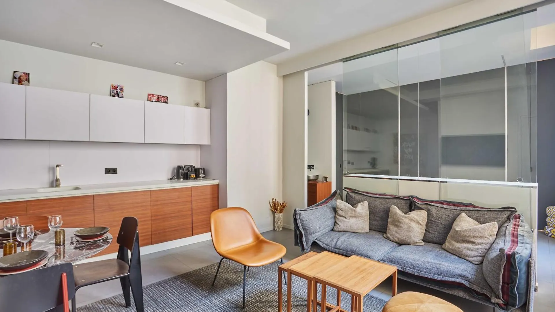 Modern Apartment - 1Br-2P - Heart Of Le Marais contacts
